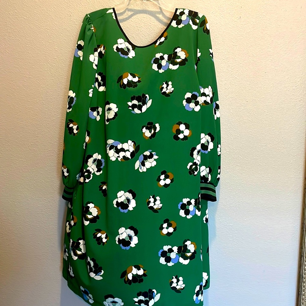 Eloquii green floral shift dress with back detail sz 18